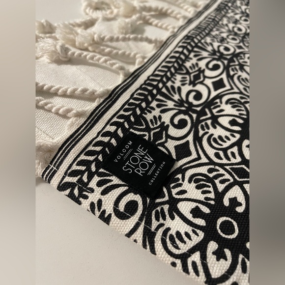 Volcom Stone Row Cotton Henna Blanket - Picture 7 of 10